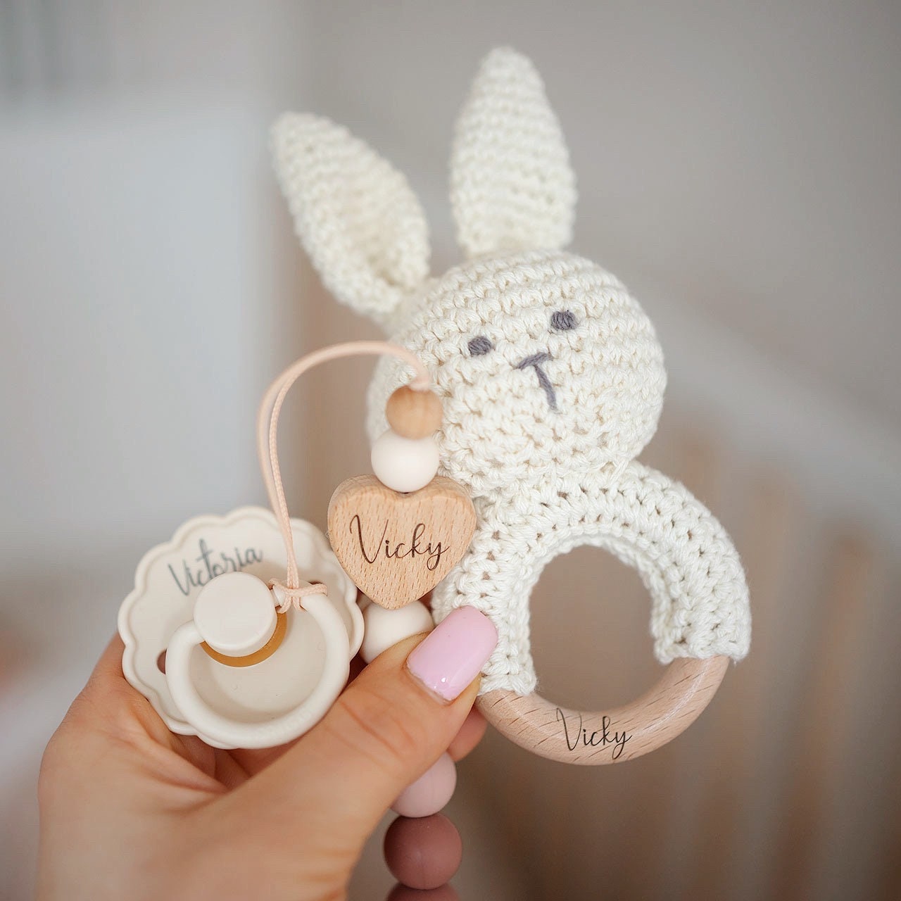 JBØRN Heart Personalised Pacifier Clip | Soother Holder | Dummy Clip