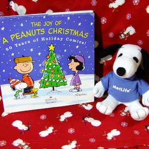 Vintage The Joy of A Peanuts Christmas, Hallmark Book, Dust Jacket, 2000,  First Edition Charles Schulz with Snoopy 6&quot; Plush  Stuffed Dog