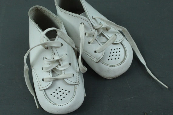 vintage mini 1970s white leather sneaker baby chi… - image 1