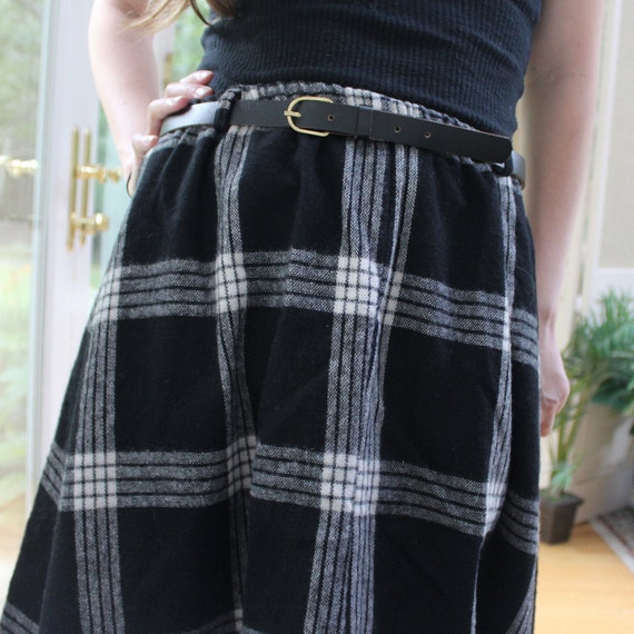 Vintage 1970's Black White Striped Wool Skirt, 70… - image 2