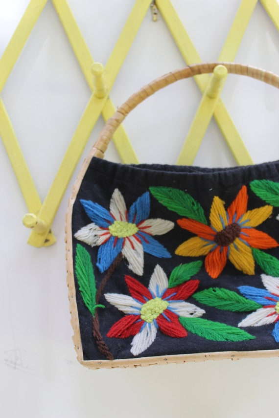 Vintage Straw Bag, Vintage Flower Embroidered Bag… - image 3