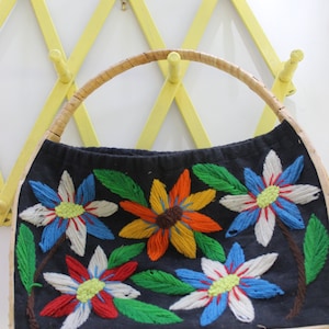 Vintage Straw Bag, Vintage Flower Embroidered Bag, Embroidered Handbag, Vintage 1960&#39;s Bag