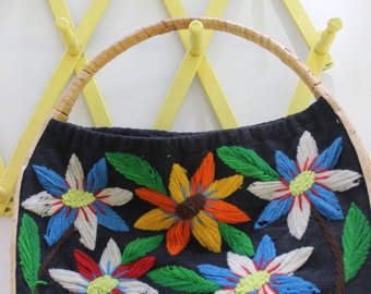 Vintage Straw Bag, Vintage Flower Embroidered Bag, Embroidered Handbag, Vintage 1960&#39;s Bag