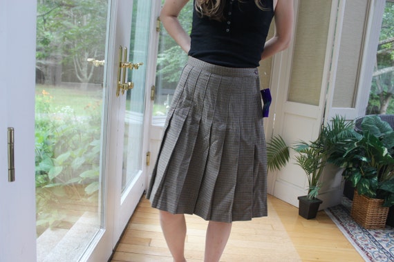 Vintage 1990's Toby Women's Pleated Brown Skirt, 9