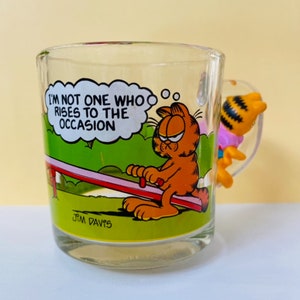 vintage 1980s Garfield character cartoon glass mug 80s glassware Mcdonald kid collectible cat dog funny drinking kitchen mug