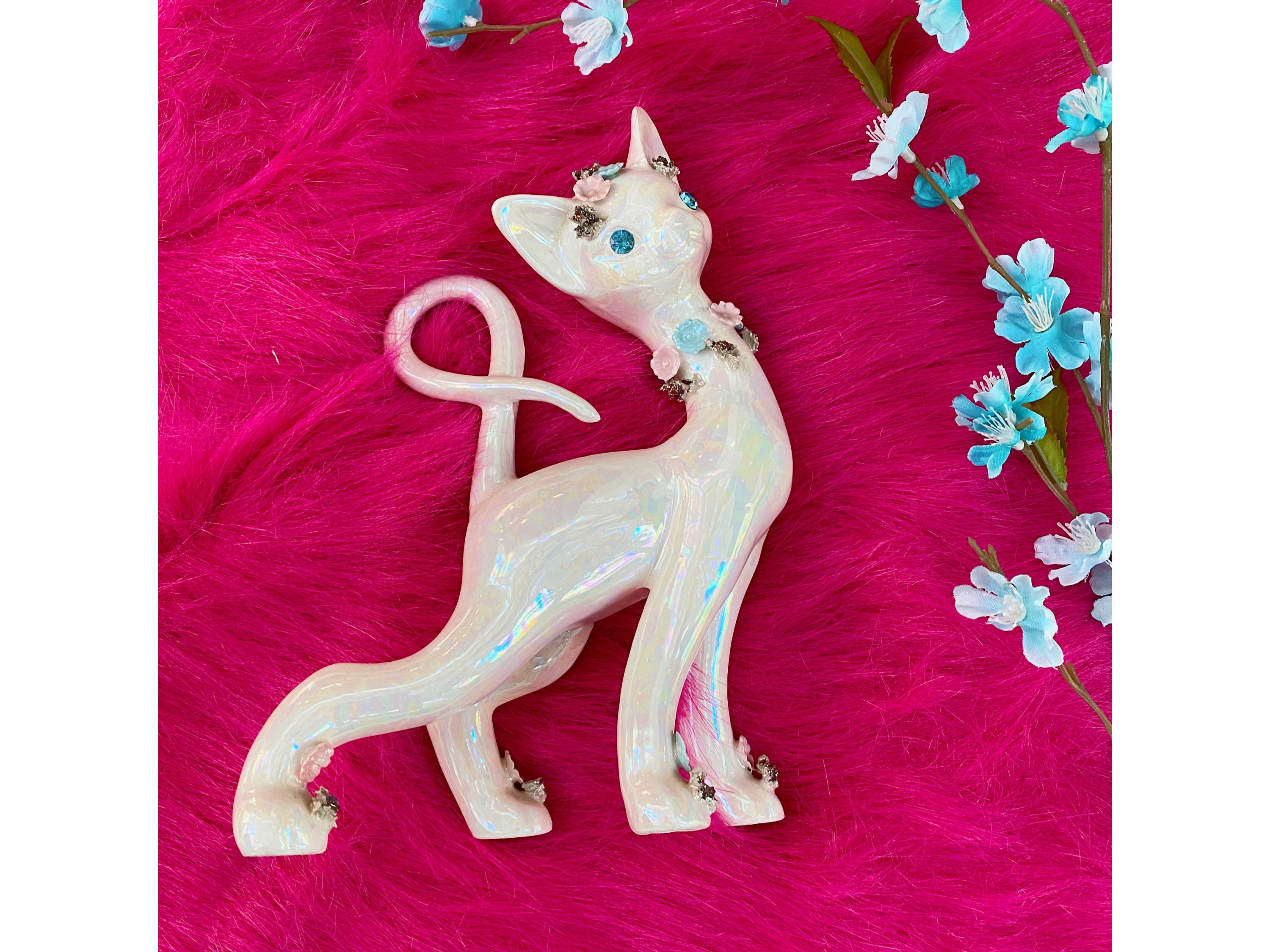 * vintage figure ୨୧ * グレー x ピンク ふわふわ 猫さん vintage figure ୨୧ * グレー x ピンク ふわふわ 猫さん Kitten