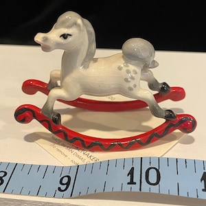 Vintage Hagen Renaker Schaukelpferd in rot