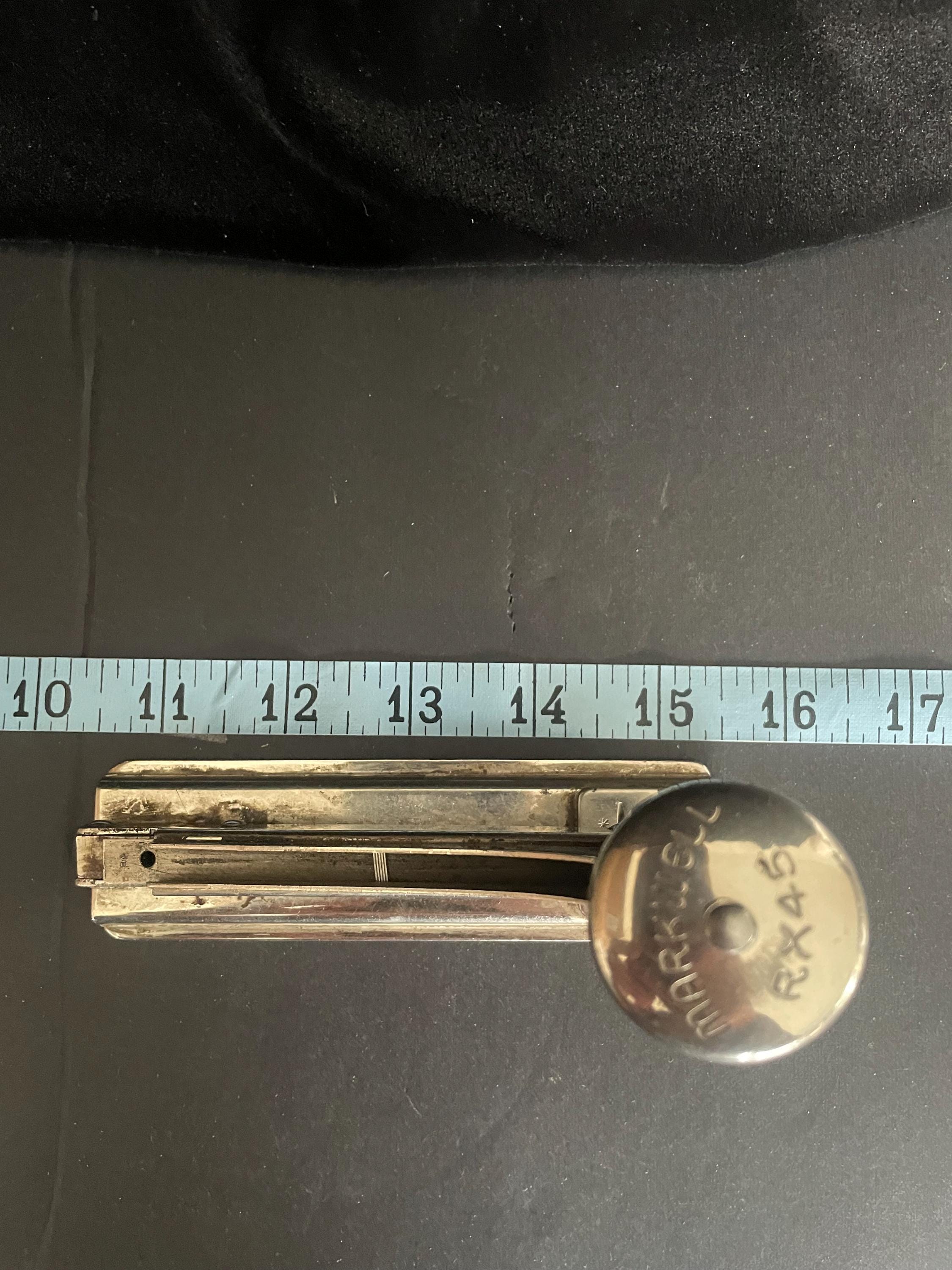 アンティークのマークウェル製ホッチキスとホッチキス針 - Etsy 日本