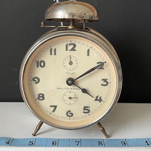 Antique Gallito Kienzle clock