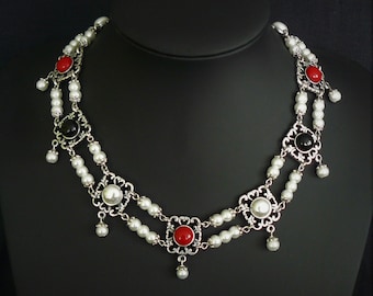 Renaissance style necklace with glass pearls and cabochons