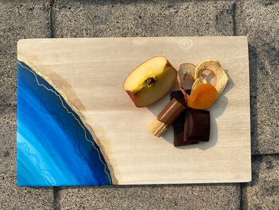 Hand painted monochromatic blue agate with glitter accent resin cheese/cutting board 12x7.5 white pine