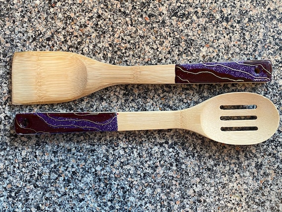 Two tone purple geode resin tipped bamboo serving set with gold accent