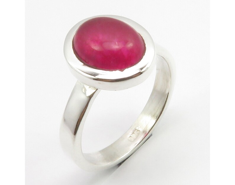 Cabochon Red Quartz Ring Size 7.5 Bijoux 925 Solid Silver Women/'s Unique Jewellery Expensive-Looking Engagement On Trend Jewelry Collection