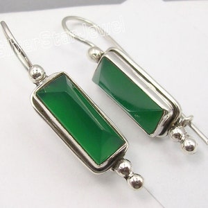 Amazing 925 Stamp Sterling Solid Silver Natural GREEN ONYX PYRAMID Gemstone Earrings 1.5" 6.7 Grams Hot Selling Discount Jewelry Collection