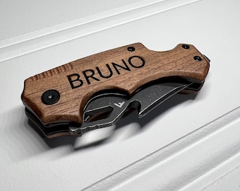 Engraved Pocket Knife / Personalized Knife / Hunting Knife / Custom Knife / Boyfriend Gift / groomsmen Gift / Personalized Gift for Dad