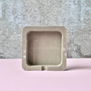 Concrete Ashtray – Street Art Design Urban Ash Tray for Graffiti