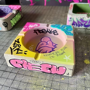 Graffiti Concrete Ashtray – Street Art Design Urban Ash Tray