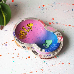 Graffiti Concrete Ashtray Pool – Street Art Design Urban Ash Tray Street Art Design Skater Gift Style Handmade Graffiti Skatepark