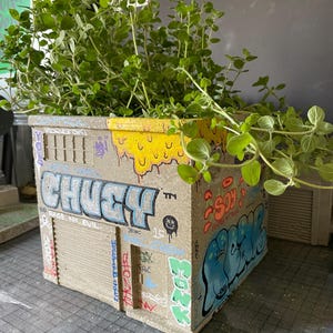 Warehouse-Pot Industrial Style Plant Pot XL with Graffiti Concrete Warehouse Urban Decoration Pen Holder Street Art Graffiti Planter Plant Pot