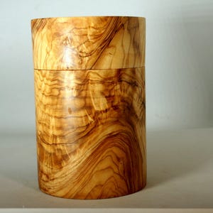 Olive wood lidded box