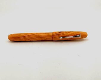 Pluma estilográfica de madera de olivo estilo 3