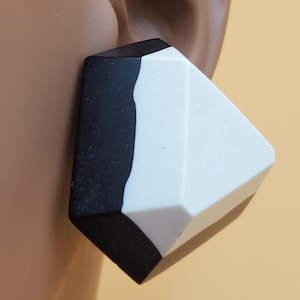 vintage retro black and white abstract triangle top clip-on earrings