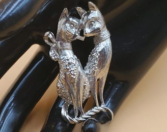 ヴィンテージの2匹の猫のブローチ - Etsy 日本