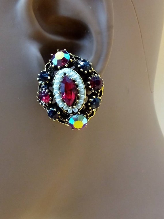 Vintage Weiss Ruby Red Rhinestone faux pearl Rena… - image 5