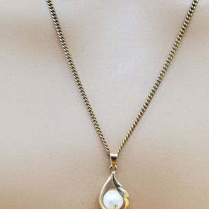 14k yellow gold cultured pearl pendant on 12kgf chain necklace image 6