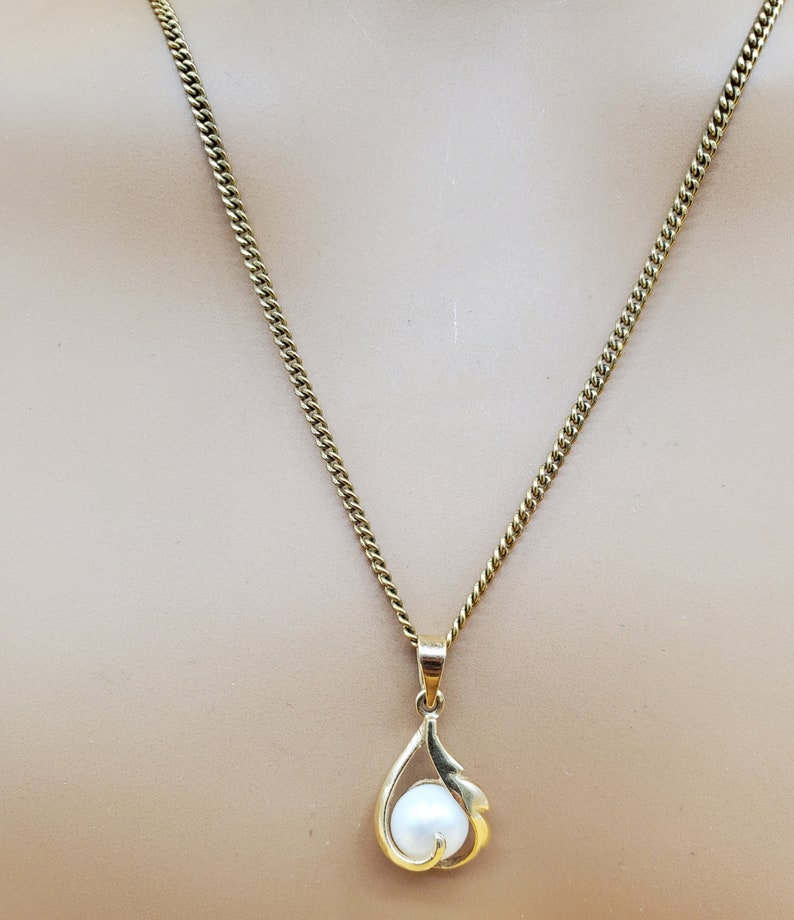14k yellow gold cultured pearl pendant on 12kgf chain necklace image 6