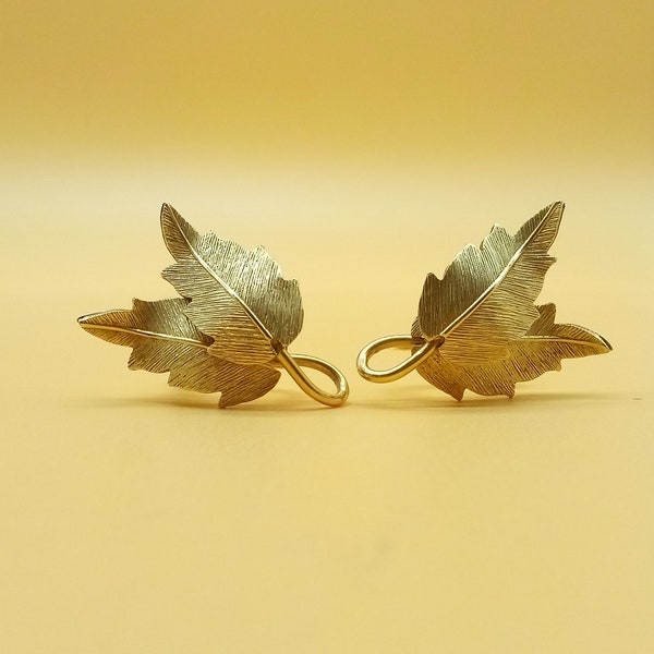 Vintage Krementz gold filled leaves screw back earrings