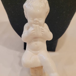 Vintage West Germany white Pansy ring sitting child