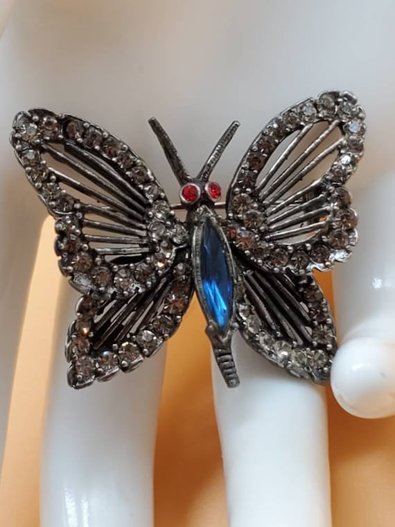 Vintage WEISS Rhinestone Butterfly Brooch with re… - image 3