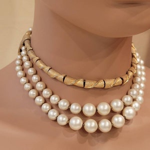 Vintage triple strand faux pearl and bamboo link statement necklace