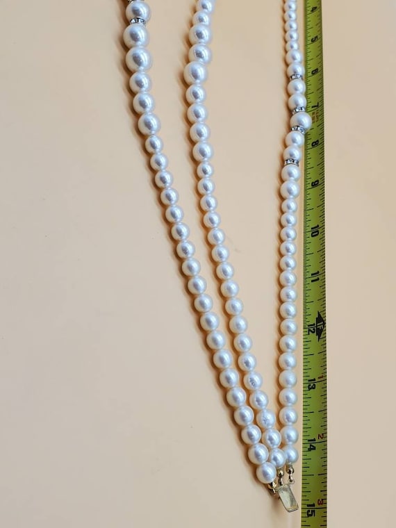 Vintage 3 strand faux pearl rhinestone necklace - image 6