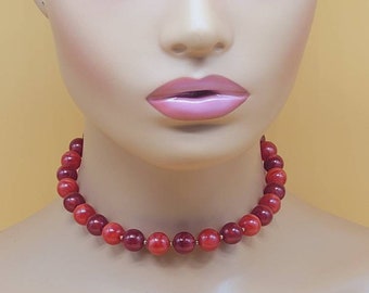 Vintage Crown Trifari cranberry beaded choker necklace