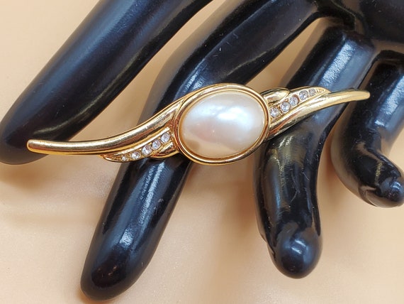 Vintage Monet gold tone faux pearl clear rhinesto… - image 6