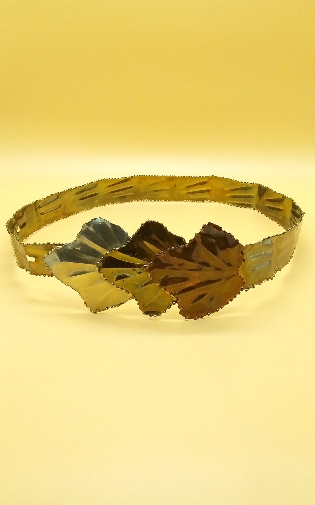 Vintage ‘70s Brutalist Tri-color Metal Leaf Belt Vintage | Accessories | Vintage 7s Brutalist Tricolor Metal  main image 4