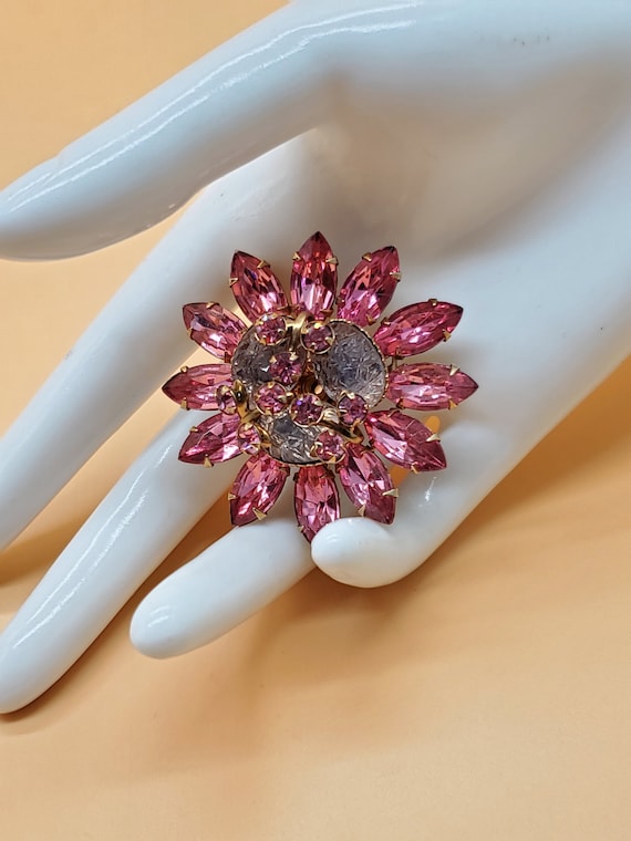 vintage pink rhinestone flower brooch