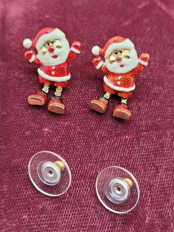 Vintage dangling small enamel Santa Claus earrings - image 3