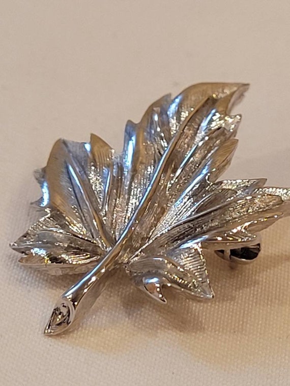 Vintage D'Orlan 9243 silver tone maple leaf brooc… - image 6