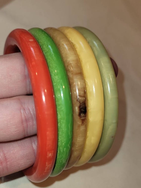 Vintage colorful bakelite bangles, set of 5 - image 5