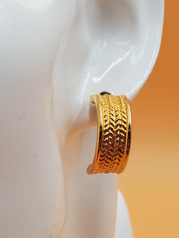 Vintage AK gold tone textured half hoop pierced earrings