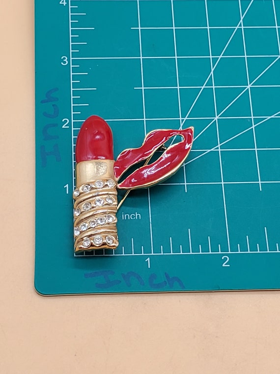 Vintage enamel rhinestone lipstick and lips brooch - image 10