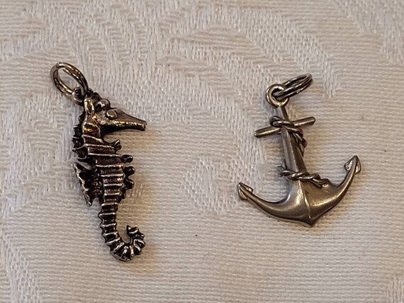 Vintage sterling silver Seahorse charm or sterlin… - image 7