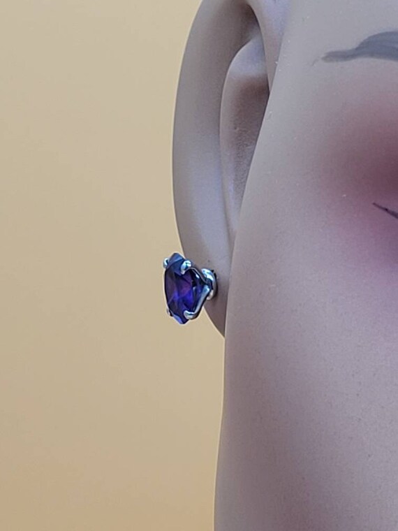 10k white gold purple Sapphire? Gemstone earrings - image 9