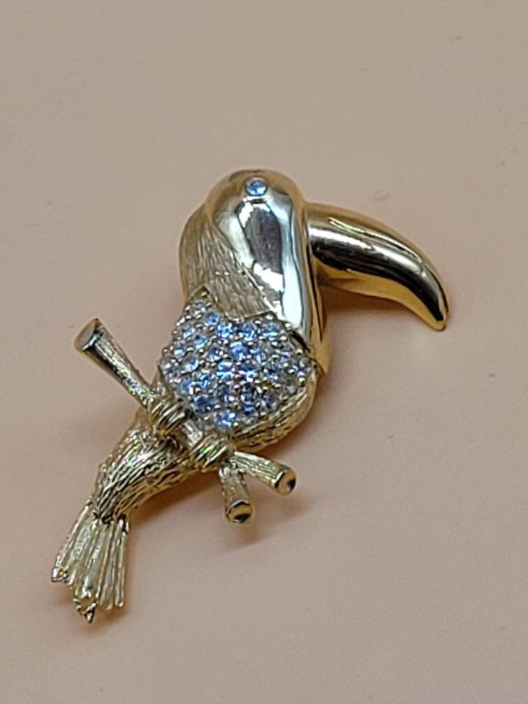 ジバンシーのブローチ Vintage GIVENCHY Toucan Brooch, GIVENCHY Bird Brooch - Etsy