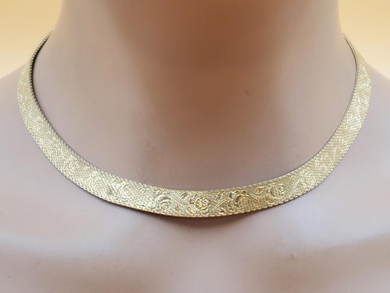 vintage Monet gold tone fancy metal mesh choker necklace