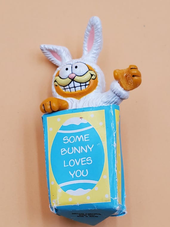 Vintage plastic Easter pin, select styles - image 5