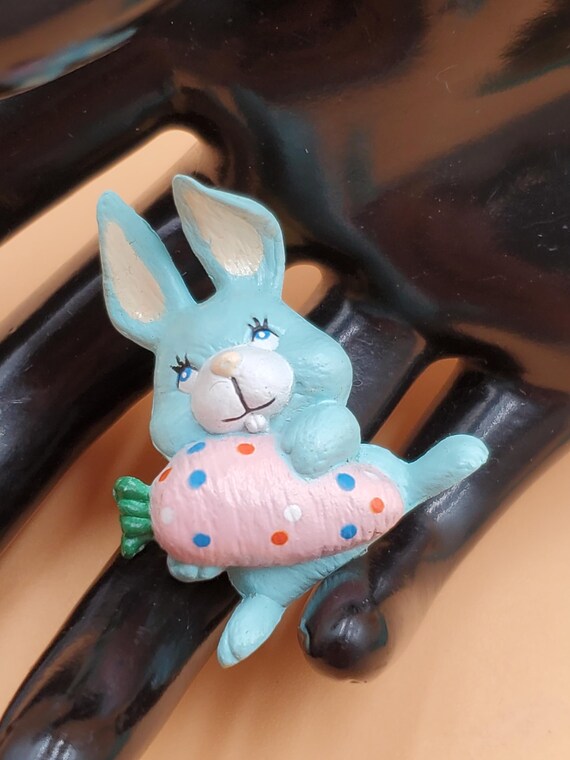 Vintage plastic Easter pin, select styles - image 10